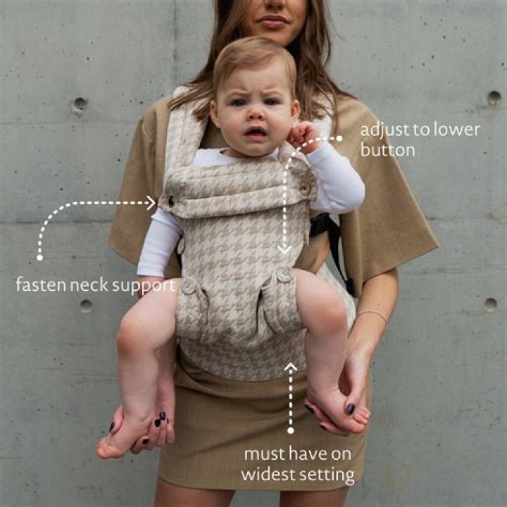 Can baby face outwards in baby Bjorn?