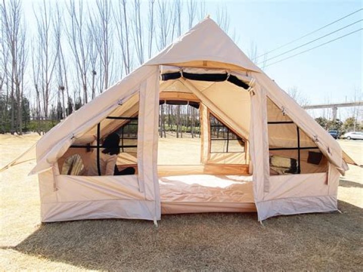Can you live in a glamping tent?