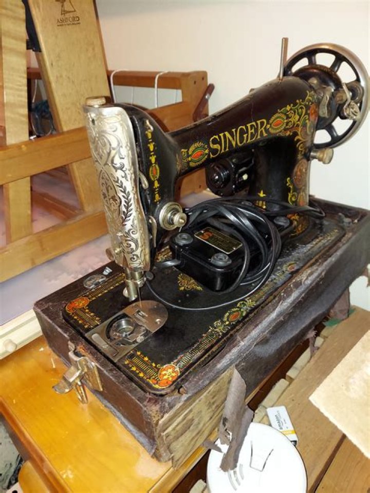 Do you sell Vintage sewing accessories for older Singer machines?