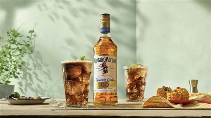 How do you make a Captain Morgan Spiced hot toddy?