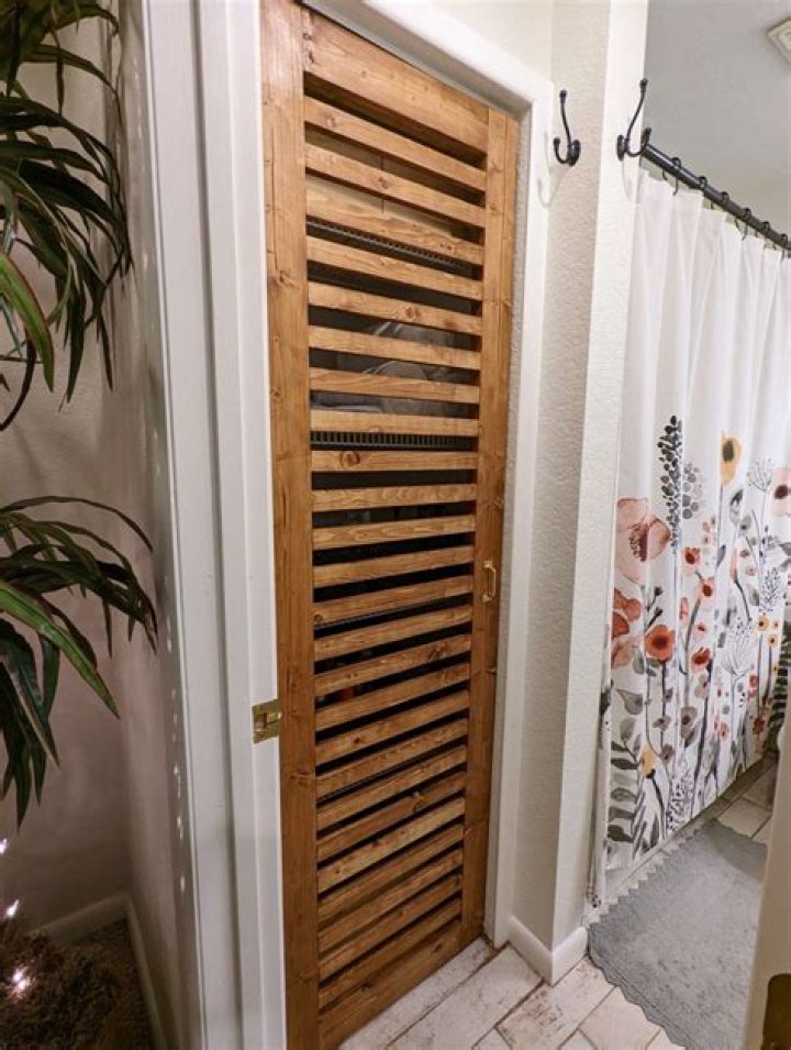How do you replace slats in a louvered door?