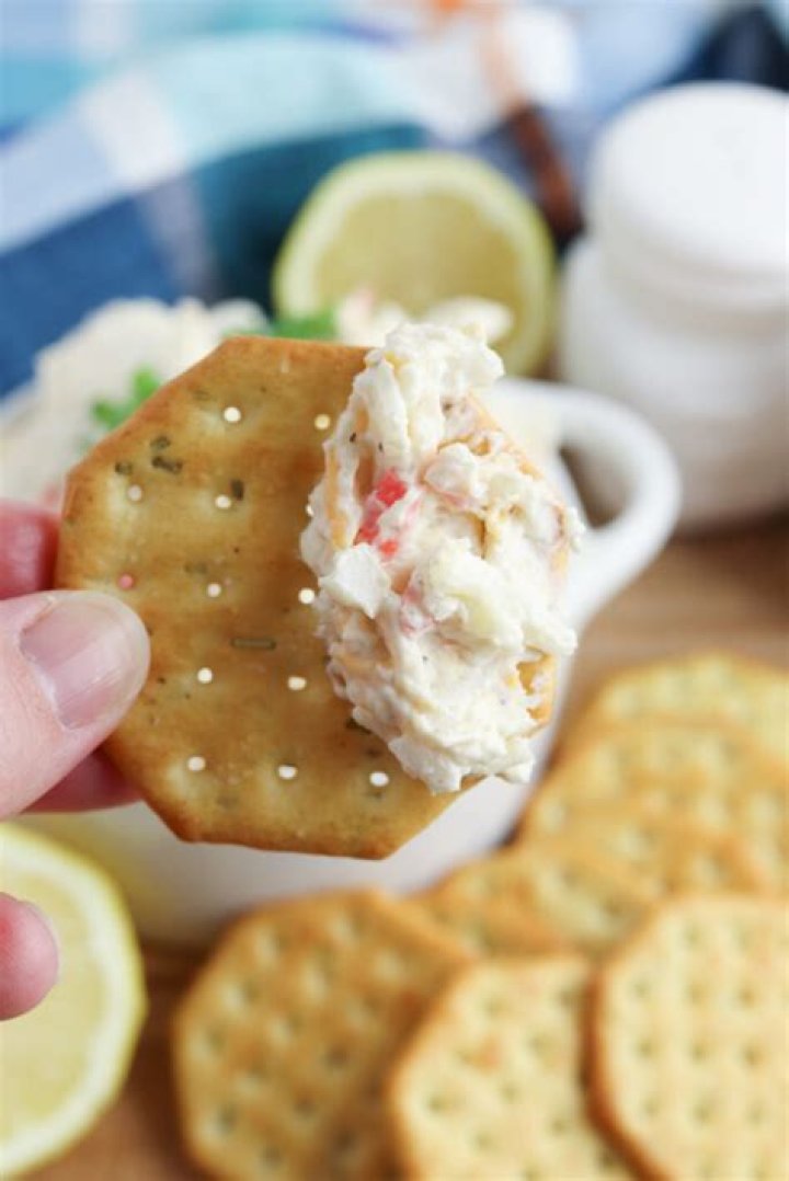 How do you serve cold crab?