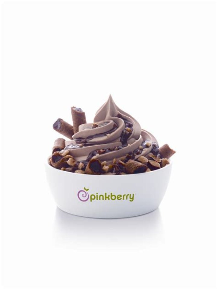 How many calories are in a Pinkberry chocolate hazelnut?