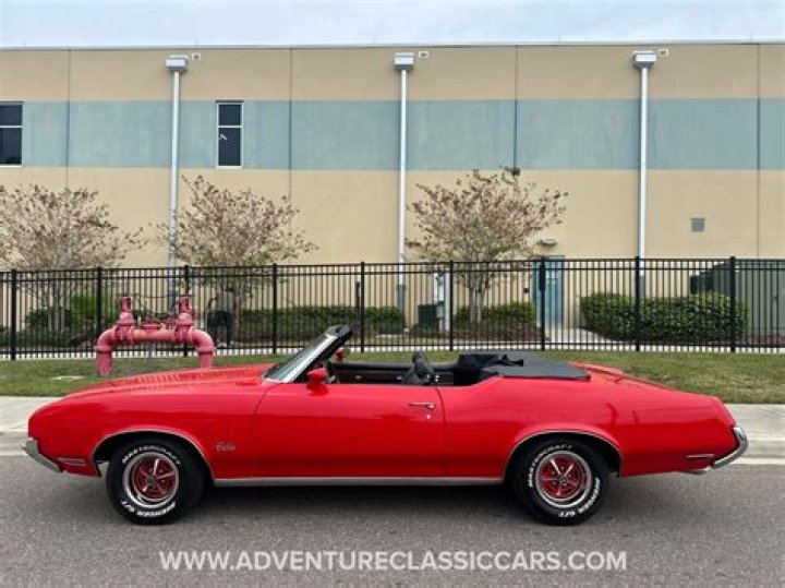 How many miles does a 1972 Oldsmobile Cutlass have?