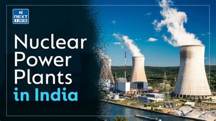 How many power plants are there in Maharashtra?