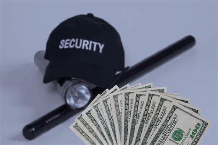 How much are security guards paid in Los Angeles?