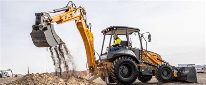 How much does a backhoe operator make in California?