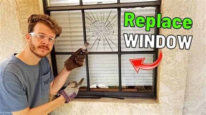 How much does it cost to replace the glass in a window?