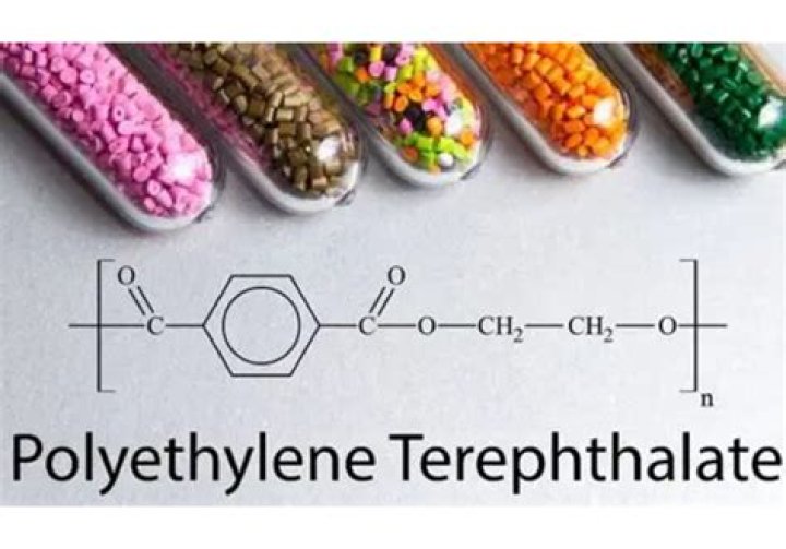 Is polyethylene terephthalate a crystalline?