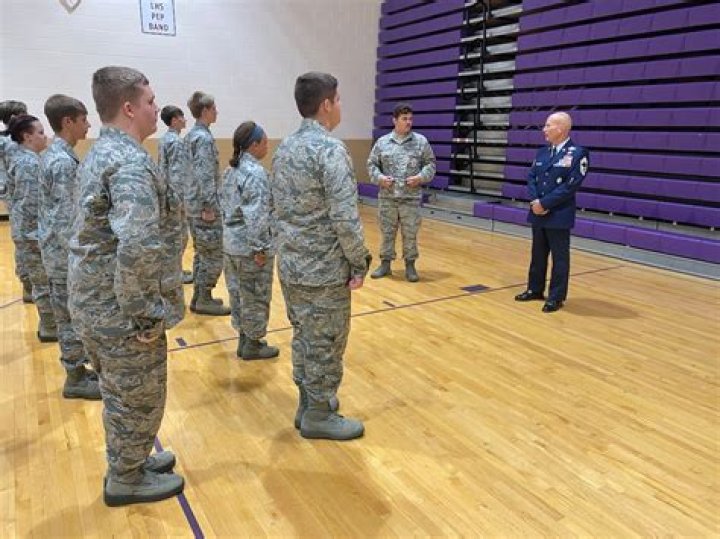 What are the benefits of being in JROTC?