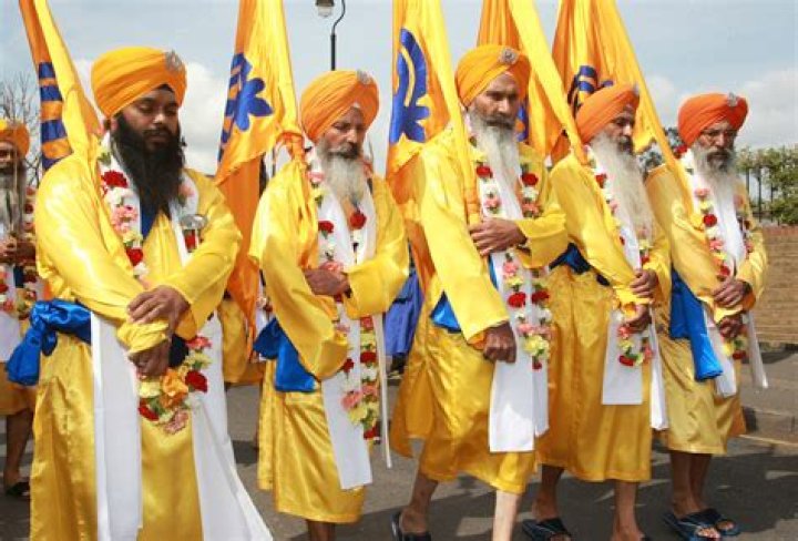 What are the major Sikh festivals?