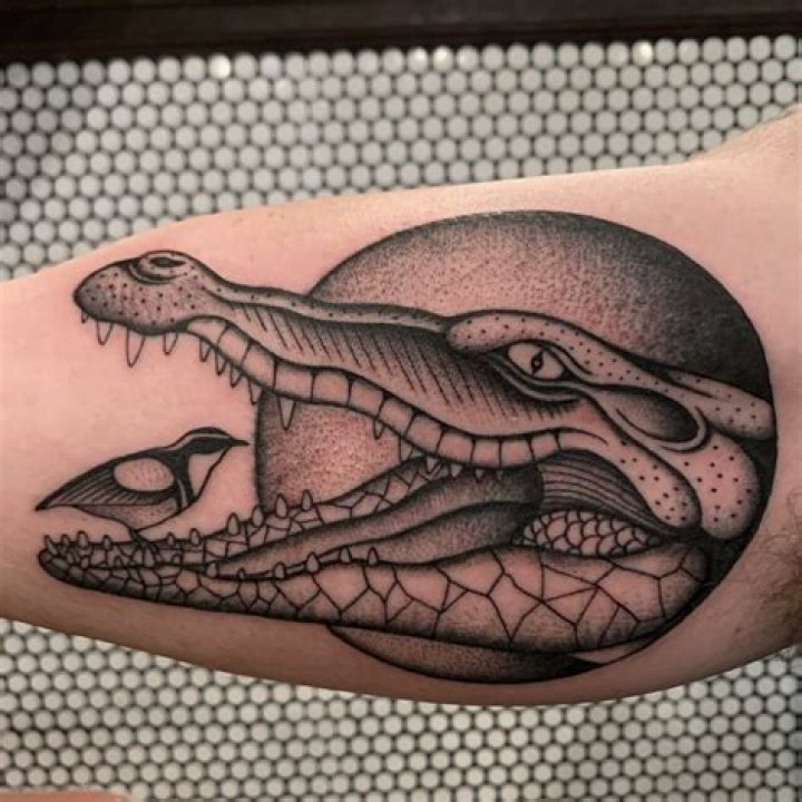 What do alligator tattoos mean?