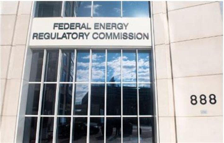 What does the Federal Energy Regulatory Commission regulate?