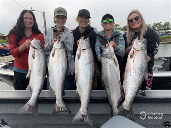 What fish are in season in Massachusetts?