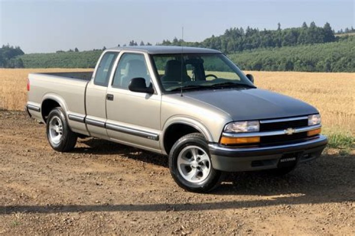 What is a 1998 Chevy s10 Blazer worth?