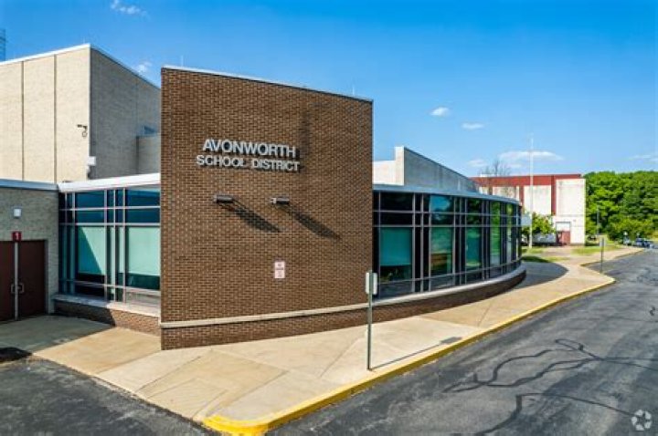 What is Avonworth School District known for?