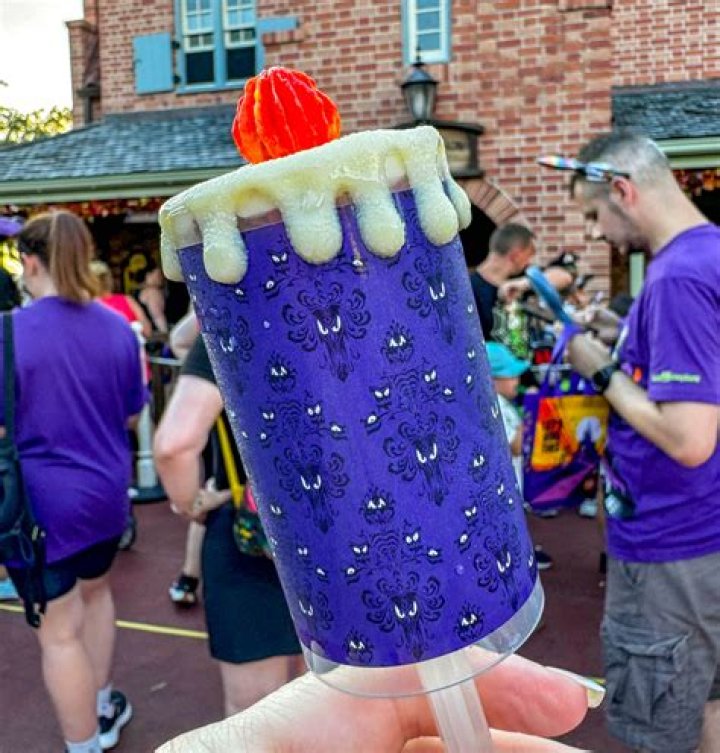 What is Houdini Seance Magic Castle?