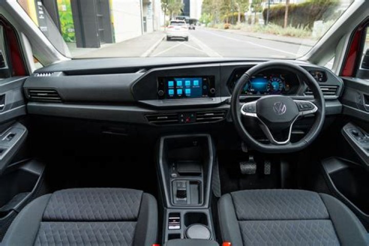 What is the difference between a Caddy Maxi and a Caddy Maxi Life?