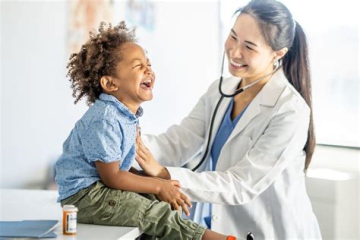 What is the difference between a pediatrician and a developmental pediatrician?