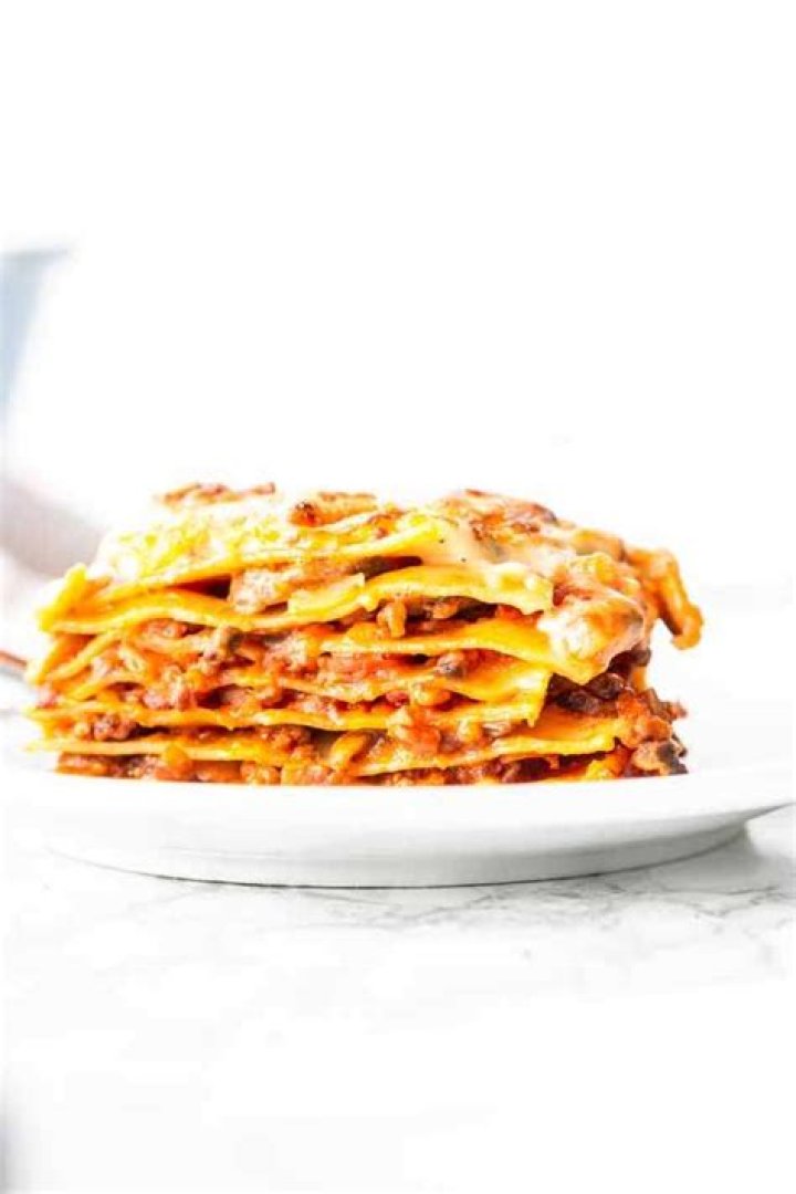 What is the difference between lasagna and lasagna Bolognese?