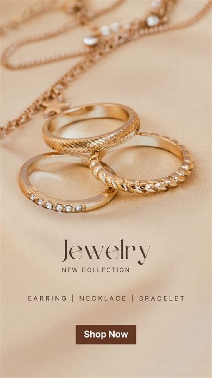What percent of jewelry sales are online?