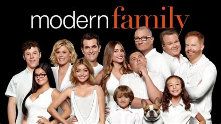 Where can I watch full episodes of Modern Family?